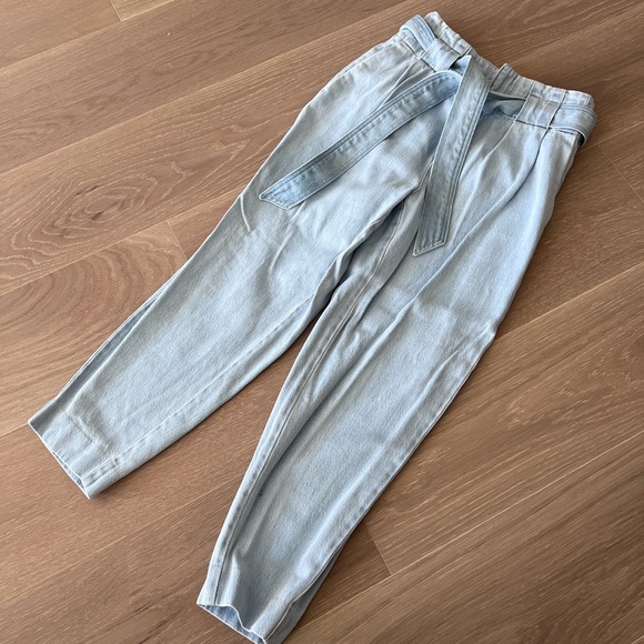 Banana Rebublic high waisted belt denim - Picture 2 of 6